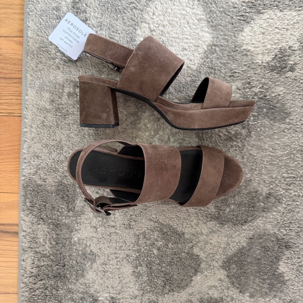 NWT AEROSOLES Brown Women's Sandals